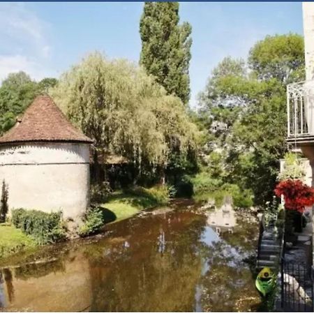 Chez Sarah - L'Escapade Bed & Breakfast Javerlhac-et-la-Chapelle-Saint-Robert Екстериор снимка